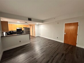1542 Drexel Ave in Miami Beach, FL - Building Photo - Building Photo