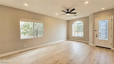 1948 Kachina Mountain Dr in Henderson, NV - Building Photo - Building Photo