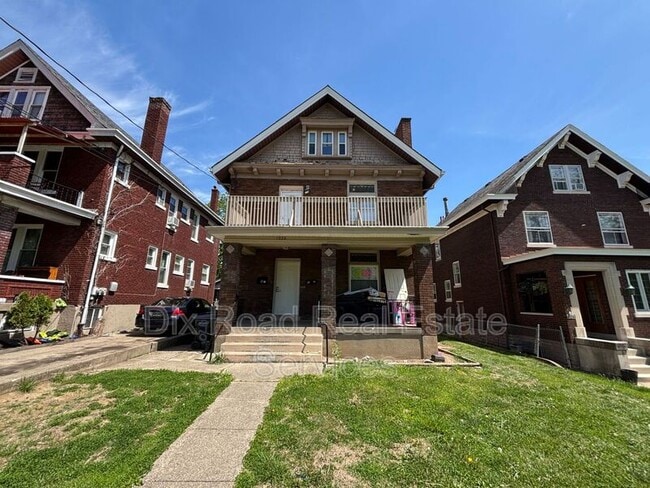 property at 1026 Del Monte Pl