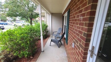 704 Brisa Ct in Chesapeake, VA - Building Photo - Building Photo