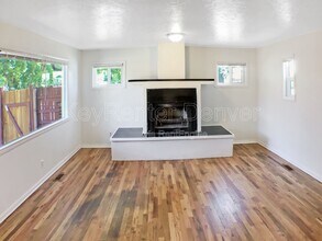 1995 Ingalls St in Lakewood, CO - Building Photo - Building Photo