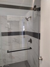 2005 E Oakey Blvd in Las Vegas, NV - Building Photo - Building Photo