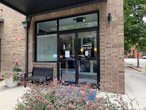 200 Manufacturers Rd, Unit #630 in Chattanooga, TN - Foto de edificio - Building Photo