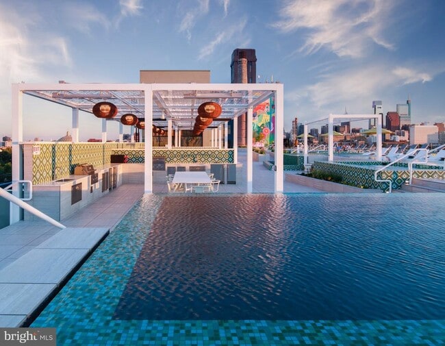 809 Poplar St in Philadelphia, PA - Building Photo - Building Photo