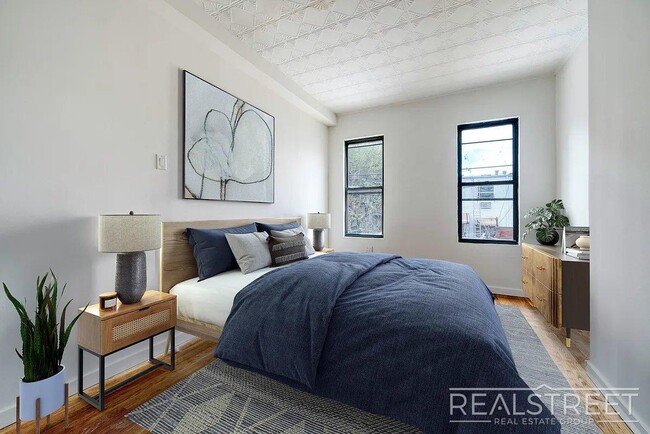 Massive 4BD/4BA Duplex with Office & Priva in Brooklyn, NY - Building Photo - Building Photo