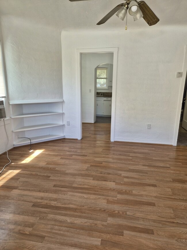 991 S Church Ave in Reedley, CA - Foto de edificio - Building Photo