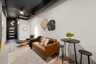 2655 W Huron St in Chicago, IL - Building Photo - Building Photo