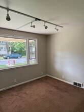 13329 S Buffalo Ave in Chicago, IL - Building Photo - Building Photo