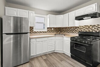 390 S 19th St, Unit 1 in Newark, NJ - Building Photo - Building Photo