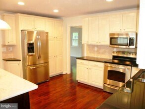 1364 Dolley Madison Blvd in McLean, VA - Foto de edificio - Building Photo