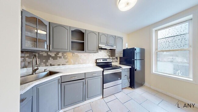 654 E 188th St in Bronx, NY - Building Photo - Building Photo