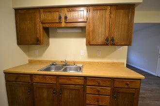 Warsaw Apartments in Warsaw, MO - Building Photo - Interior Photo