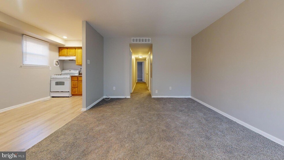 2037 Beyer Ave, Unit 1ST FLOOR in Philadelphia, PA - Building Photo