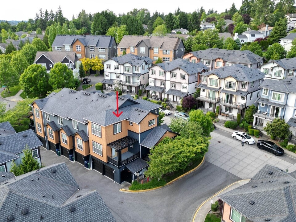 10383 156th Pl NE in Redmond, WA - Building Photo