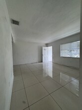 4060 SW 6th St in Coral Gables, FL - Building Photo - Building Photo