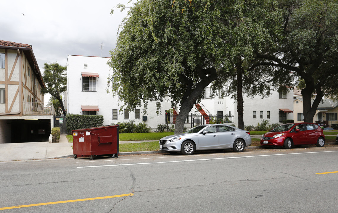 414 Riverdale Dr in Glendale, CA - Foto de edificio