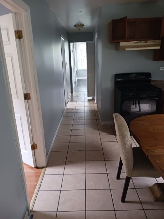 property at 8418 S Escanaba Ave