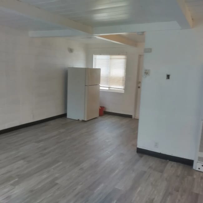 11 E San Joaquin St in Fresno, CA - Building Photo - Building Photo