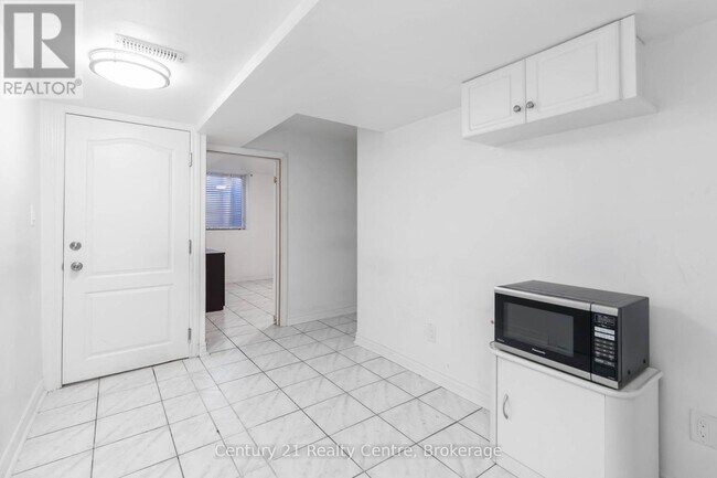 3073 Ireson Ct in Mississauga, ON - Building Photo - Building Photo