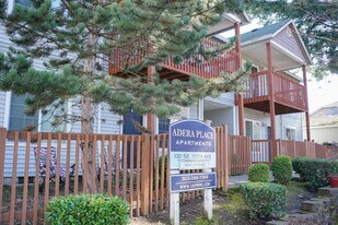 130 SE 105th Ave in Portland, OR - Building Photo