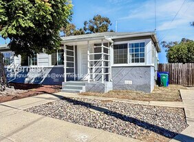 2571 Judson St in San Diego, CA - Building Photo