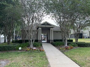 8463 Chamberlain Pl in Oviedo, FL - Building Photo - Building Photo