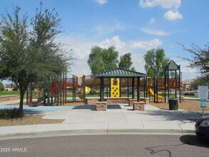 18131 W Port Royale Ln in Surprise, AZ - Building Photo - Building Photo