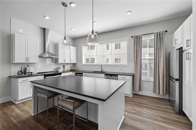 property at 1336 Breezy St SE