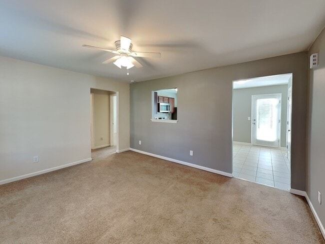 1610 Hudson Graham Ln in Charlotte, NC - Building Photo - Building Photo