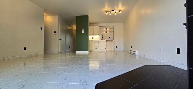 3238 Mousseau Rue in Montréal, QC - Building Photo - Building Photo