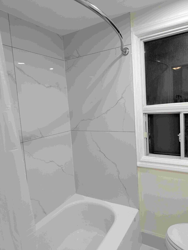 Yonge and Finch East Three Bedroom and 1.5 Bathrooms in Toronto, ON - Building Photo - Building Photo