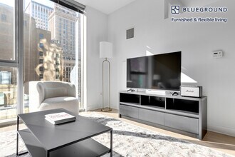 201 N Garland Ct in Chicago, IL - Building Photo - Building Photo