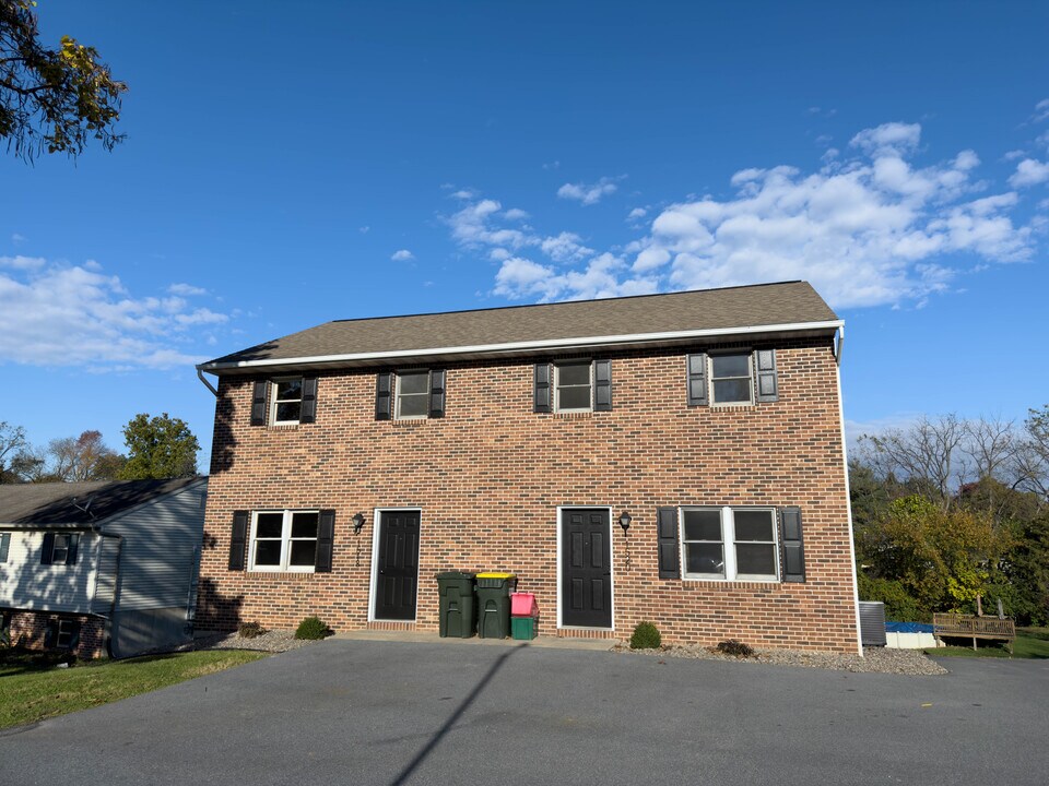 1520 N Reading Rd in Stevens, PA - Foto de edificio