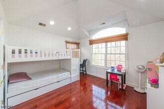 115 Kensington Ln in Livingston, NJ - Building Photo - Building Photo