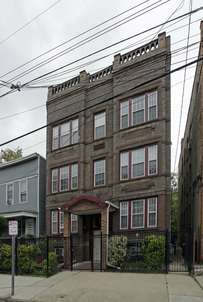 14 Rutgers Ave in Jersey City, NJ - Building Photo - Building Photo