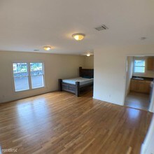 60 W 8th St in Bayonne, NJ - Building Photo - Building Photo