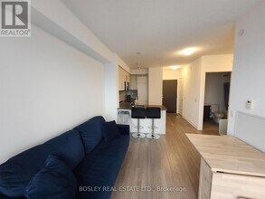 5180 Yonge St in Toronto, ON - Building Photo - Building Photo