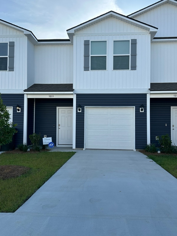 property at 5033 rosewyck Cir