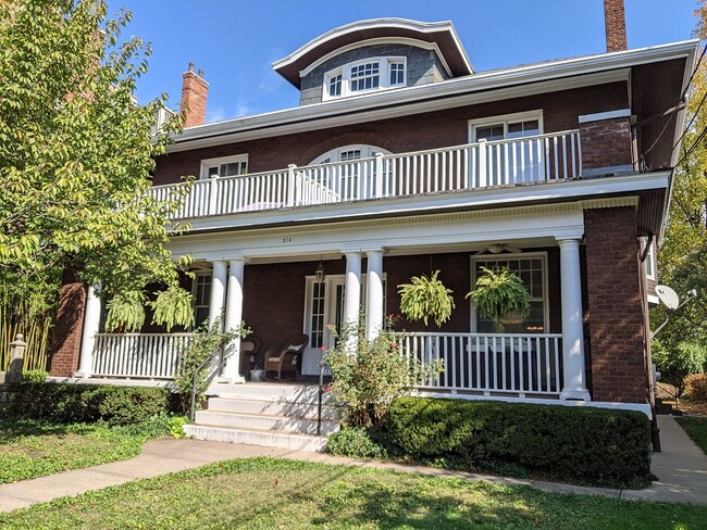 314 Garrard St, Unit APT2A in Covington, KY - Foto de edificio - Building Photo