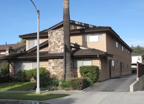 501 N Marguerita Ave in Alhambra, CA - Building Photo