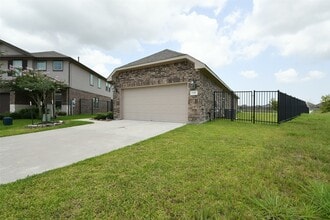2142 Open Prairie Dr in Texas City, TX - Building Photo - Building Photo