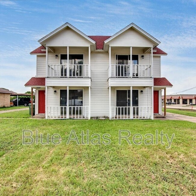 property at 2302 Indigo Ln