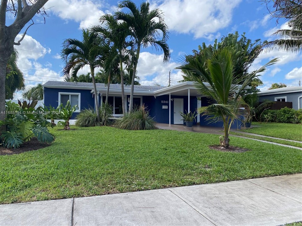 5341 NE 3rd Ter. in Fort Lauderdale, FL - Building Photo