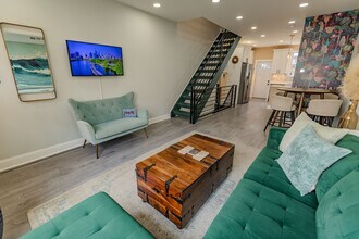 1828 Hoffman St in Philadelphia, PA - Foto de edificio - Building Photo