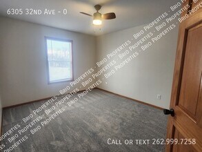 6305 32nd Ave in Kenosha, WI - Building Photo - Building Photo