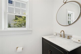 14 Coralyn Rd in Scarsdale, NY - Building Photo - Building Photo