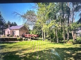 3085 N Brookfield Rd in Brookfield, WI - Building Photo