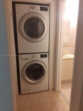 9170 Fontainebleau Blvd in Miami, FL - Building Photo - Building Photo