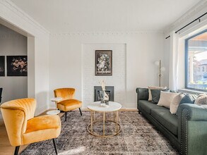 217 Geary Ave in Toronto, ON - Building Photo - Building Photo