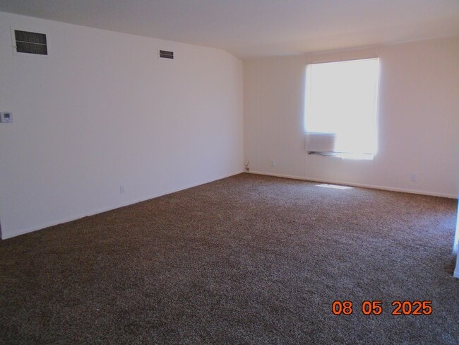 44920 Lorimer Ave in Lancaster, CA - Building Photo - Building Photo